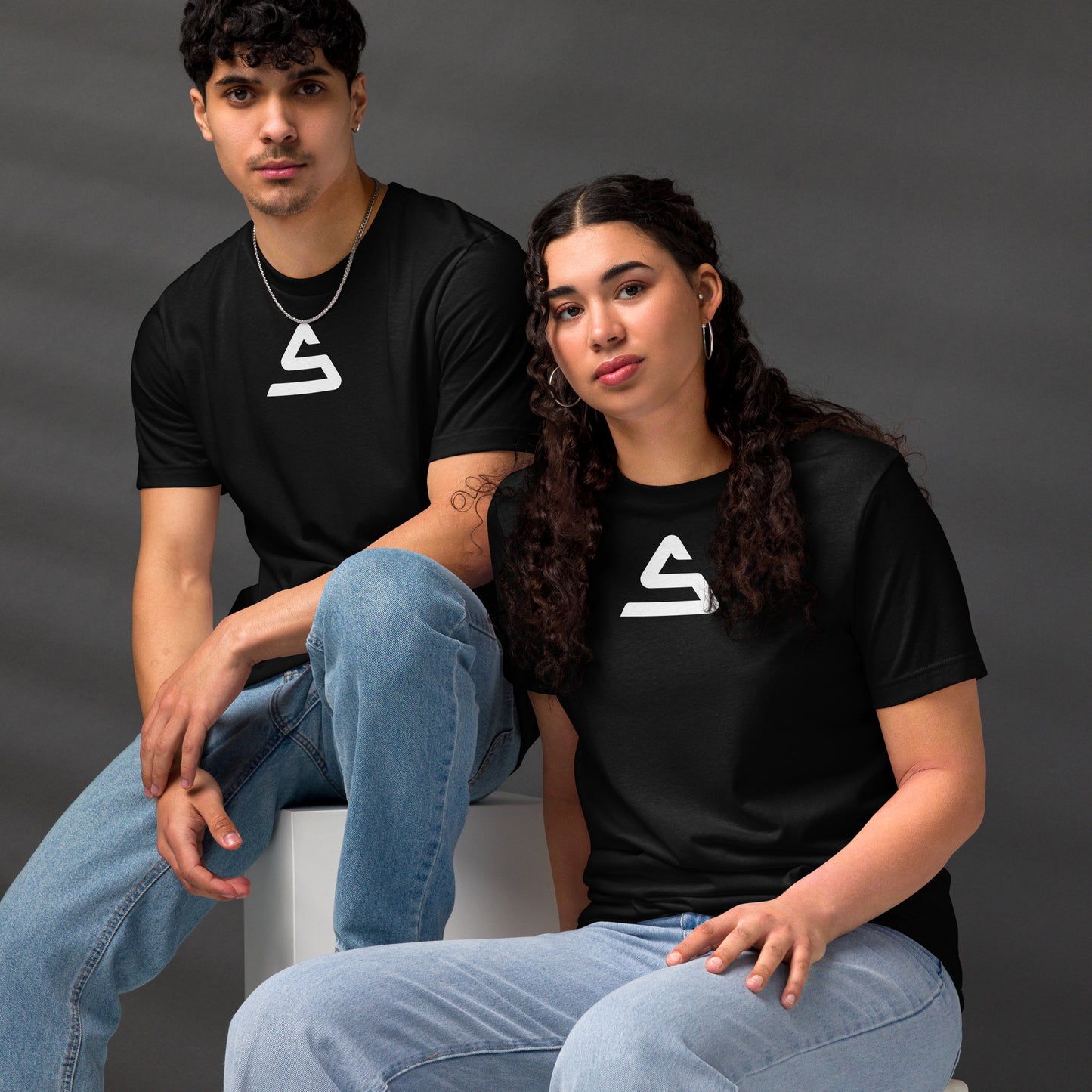 Unisex staple  T-shirt